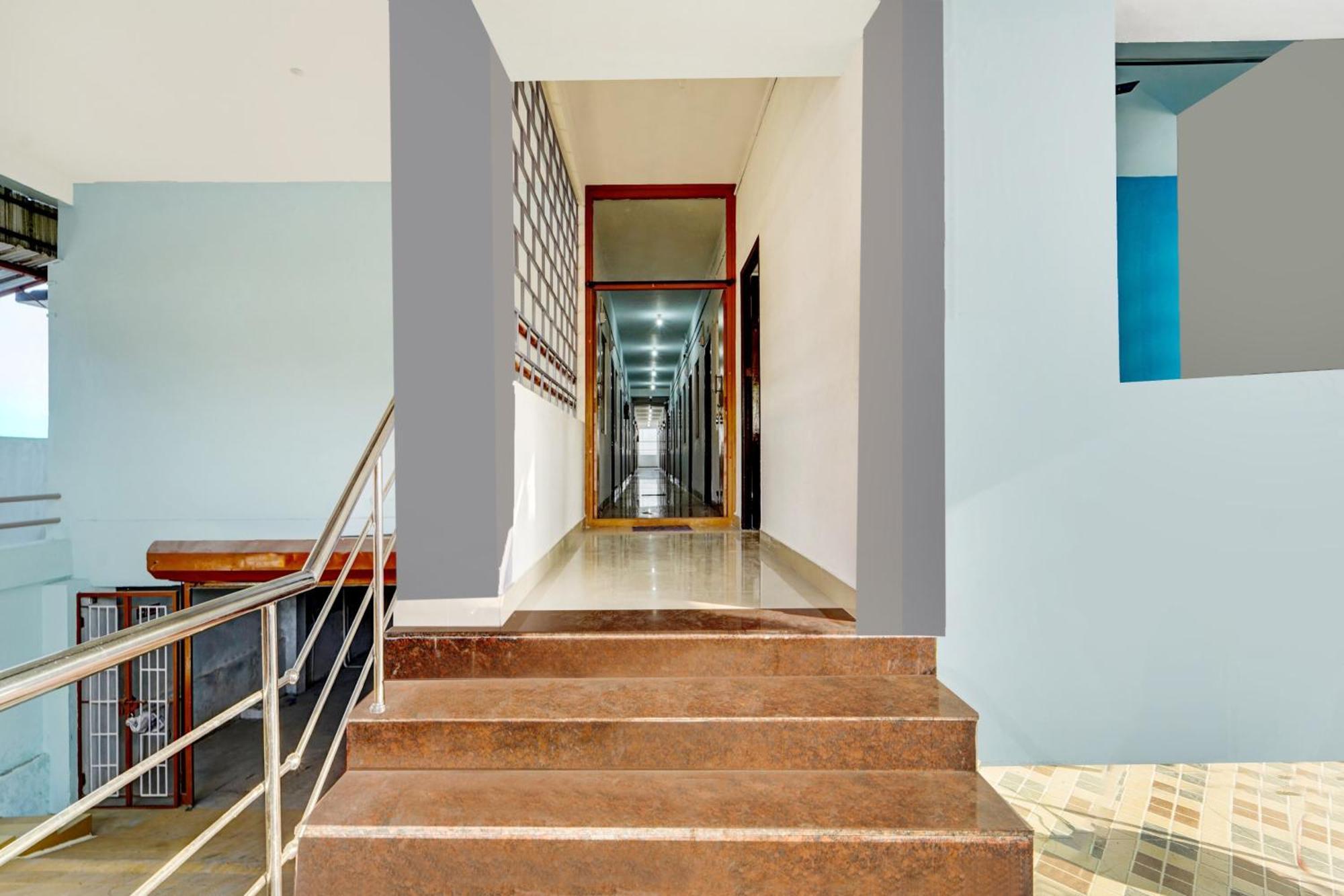 Super Hotel O Okkilipalayam Coimbatore Buitenkant foto