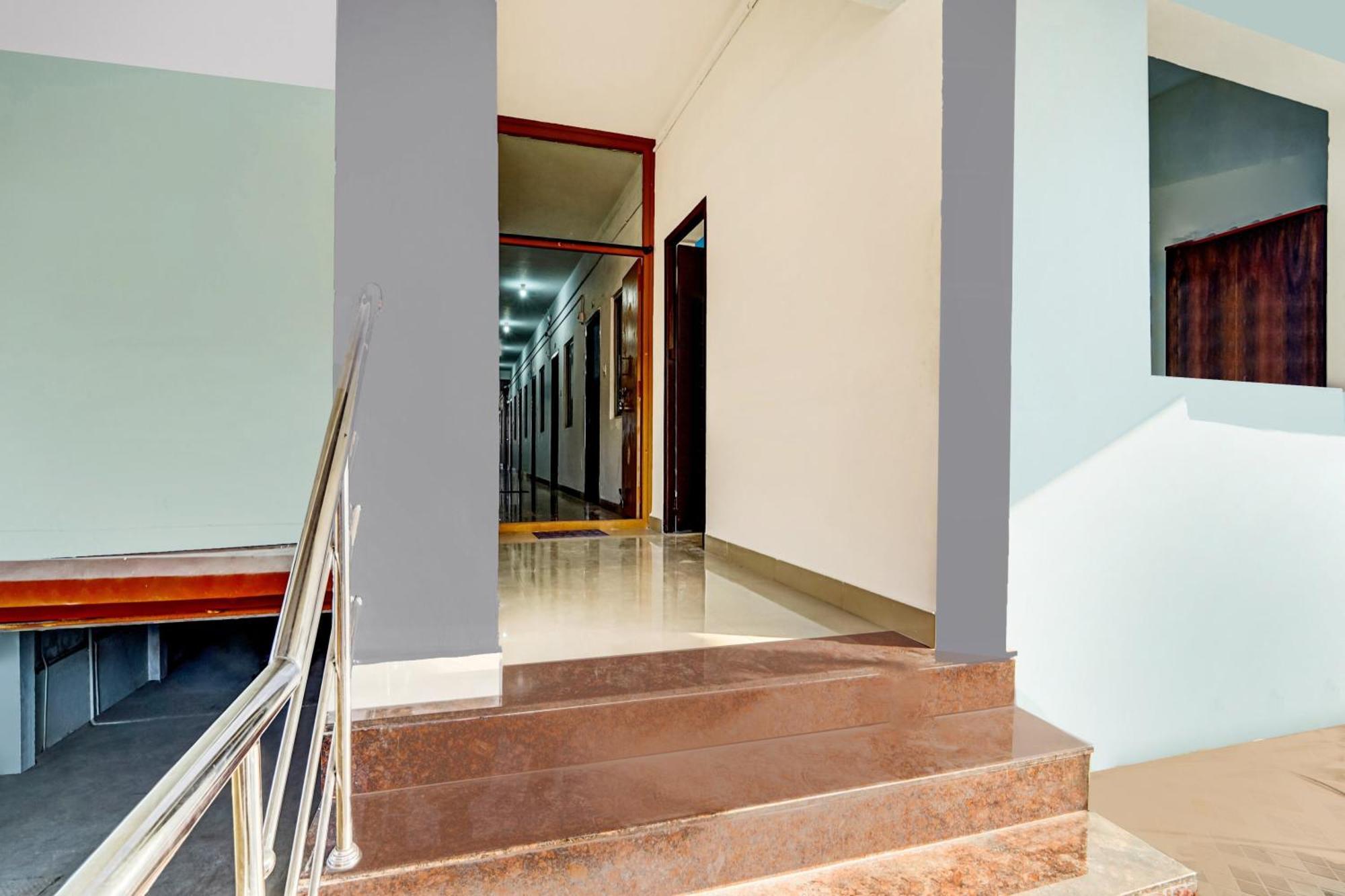 Super Hotel O Okkilipalayam Coimbatore Buitenkant foto