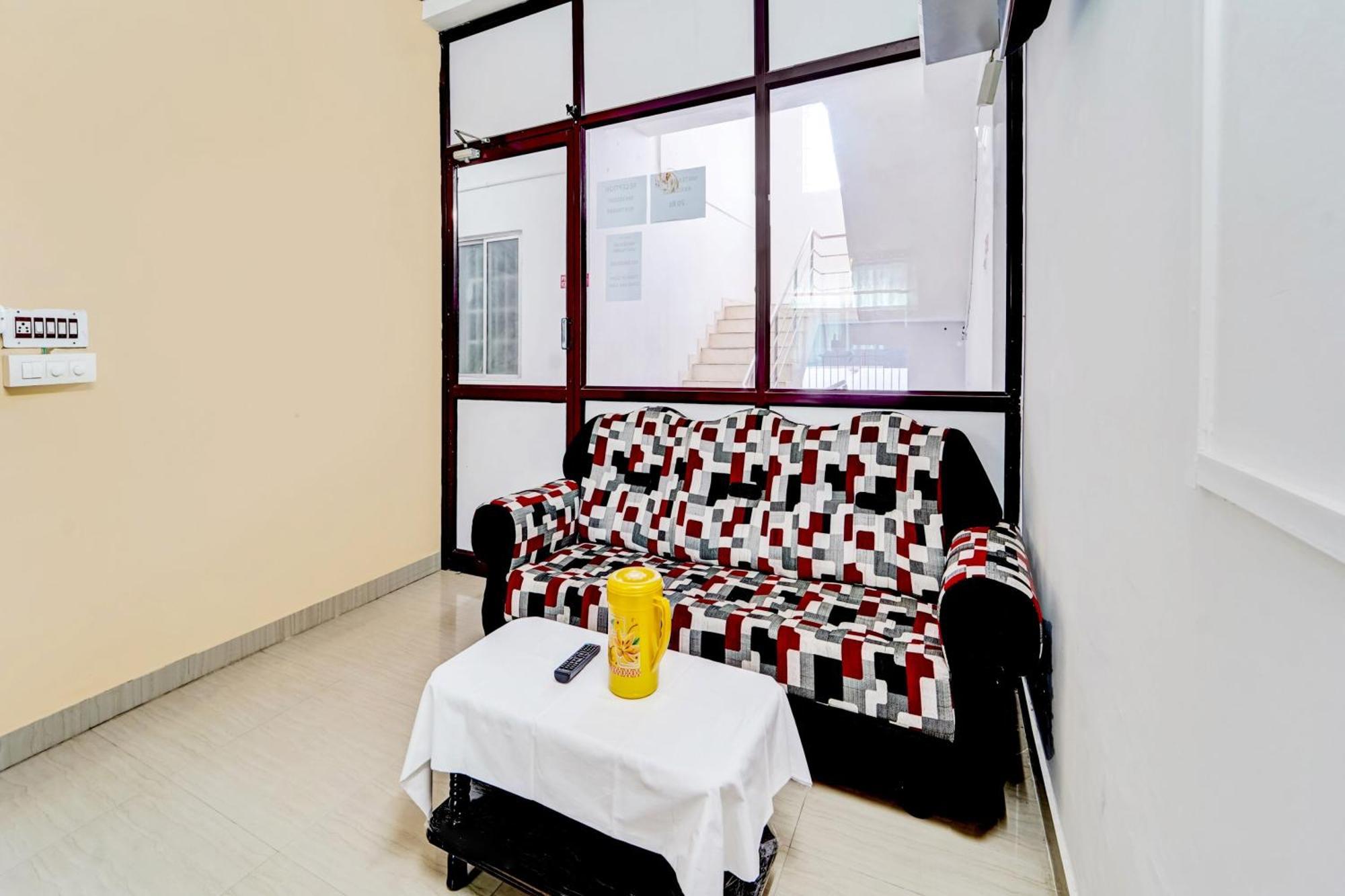 Super Hotel O Okkilipalayam Coimbatore Buitenkant foto